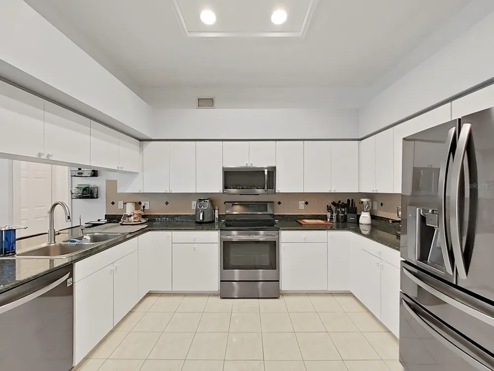 17307 OAK LEDGE DRIVE Lutz, FL 33549