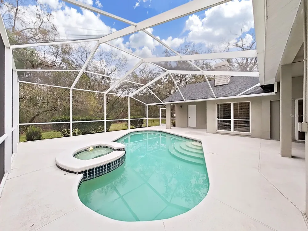 17307 OAK LEDGE DRIVE Lutz, FL 33549