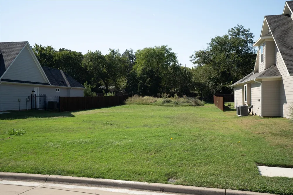 208 Village Way Argyle, TX 76226