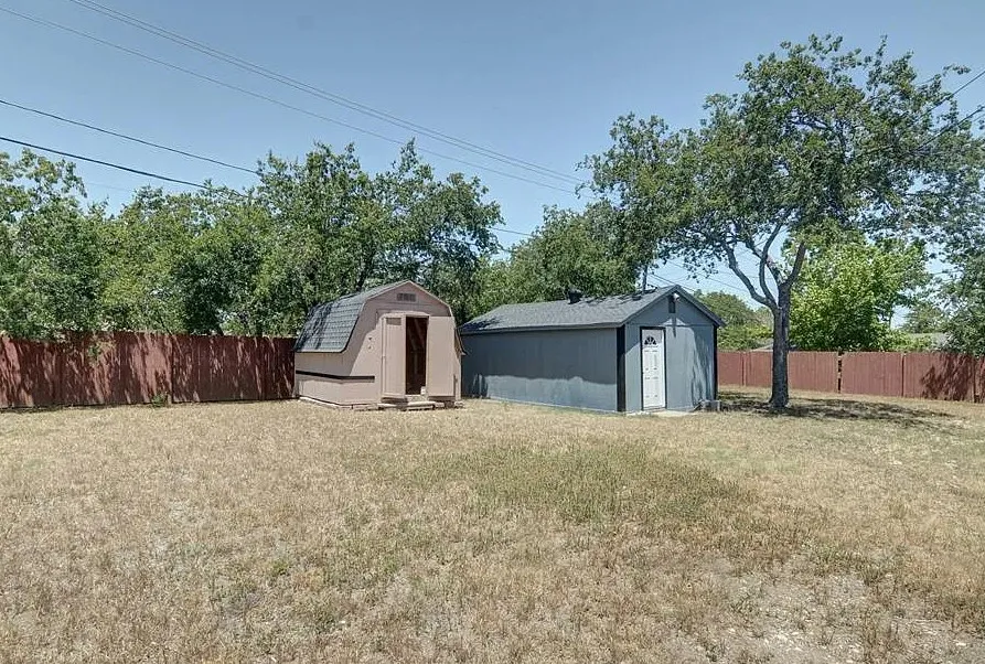 726 Kimbrough Street White Settlement, TX 76108