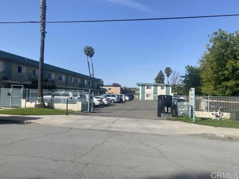 908 S Sunshine Avenue #16 El Cajon, CA 92020