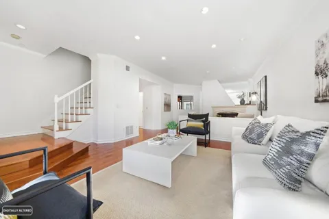 994 La Mesa Terrace #F