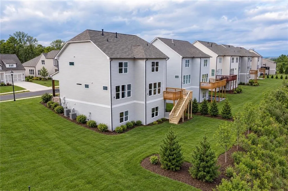 126 Spaulding Lane Woodstock, GA 30188