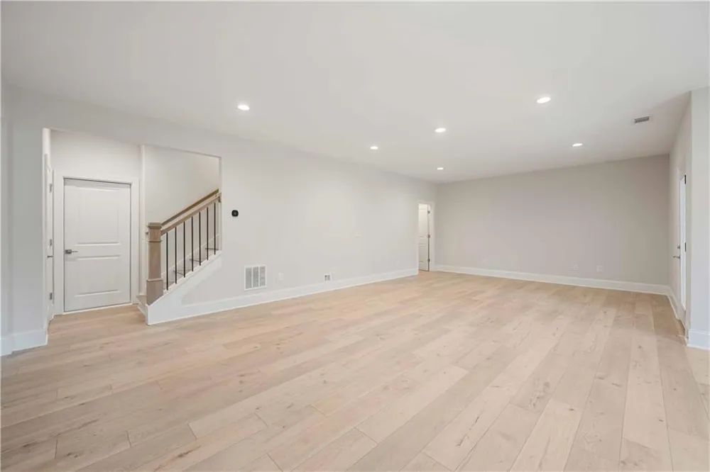 126 Spaulding Lane Woodstock, GA 30188