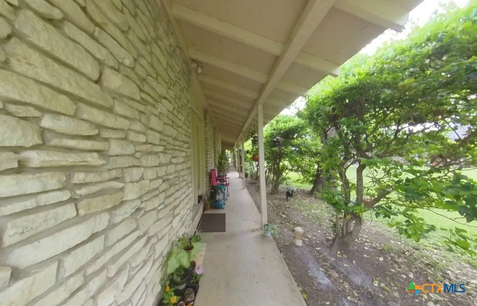 200 Quail Run Road Martindale, TX 78655