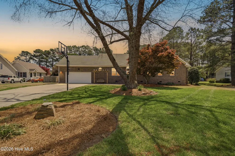 147 Point Boulevard Moyock, NC 27958