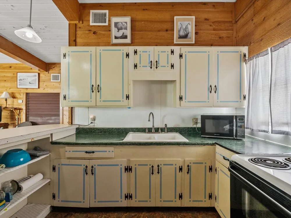 510 Beach Drive Surfside Beach, TX 77541