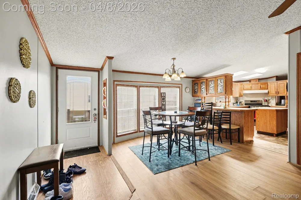 23312 Crystal Dr Clinton Charter Township, MI 48036