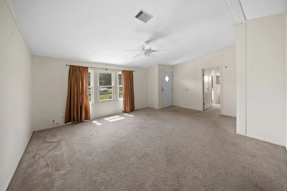21133 Joe Paul Lane Chandler, TX 75758