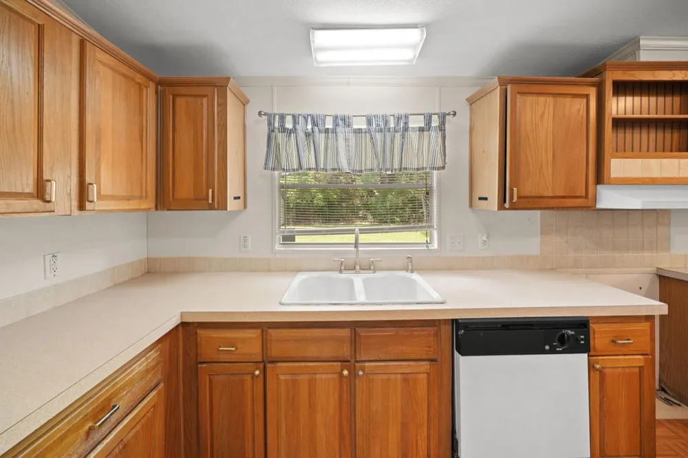 21133 Joe Paul Lane Chandler, TX 75758