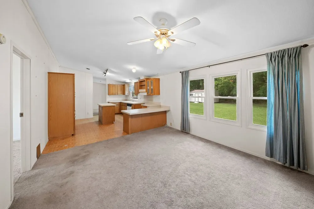 21133 Joe Paul Lane Chandler, TX 75758