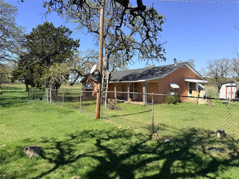 421 Erwin Jacksboro, TX 76458