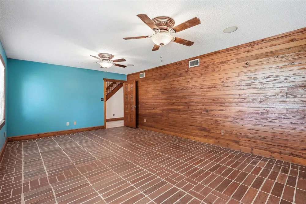 8731 LITHIA PINECREST ROAD Lithia, FL 33547