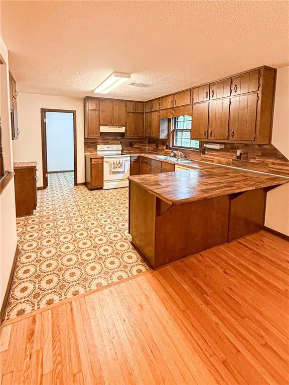 1565 Shoal Creek Road NW Clermont, GA 30527