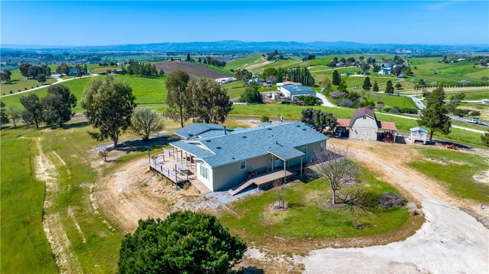 1876 Rancho Lomas Way San Miguel, CA 93451
