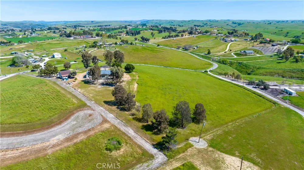 1876 Rancho Lomas Way San Miguel, CA 93451