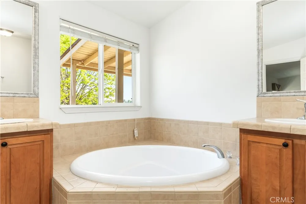 1876 Rancho Lomas Way San Miguel, CA 93451