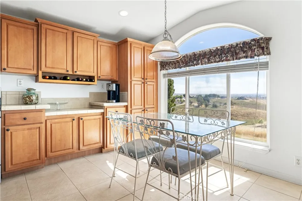 1876 Rancho Lomas Way San Miguel, CA 93451