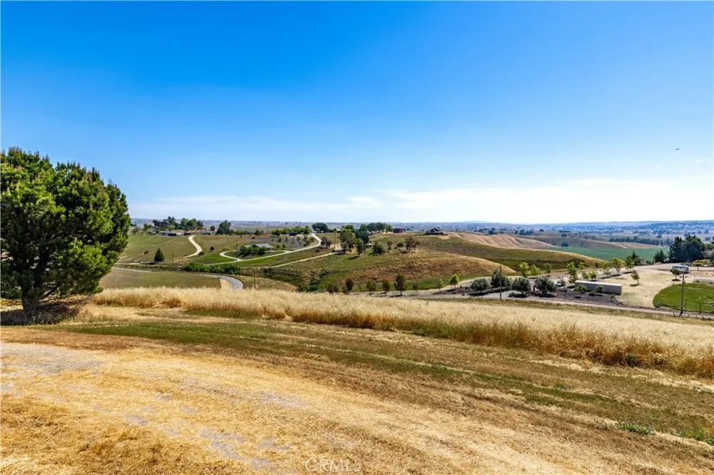 1876 Rancho Lomas Way San Miguel, CA 93451