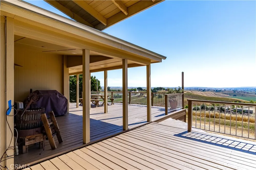 1876 Rancho Lomas Way San Miguel, CA 93451
