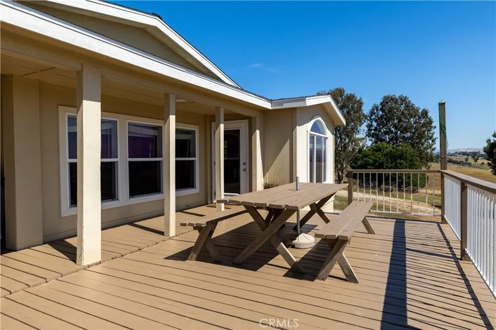 1876 Rancho Lomas Way San Miguel, CA 93451