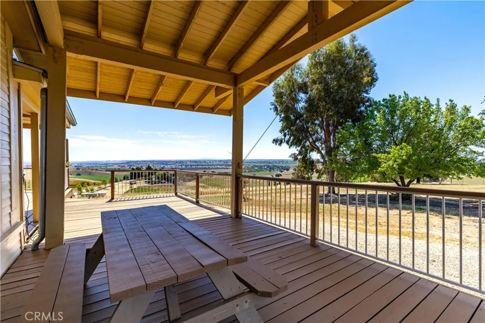 1876 Rancho Lomas Way San Miguel, CA 93451