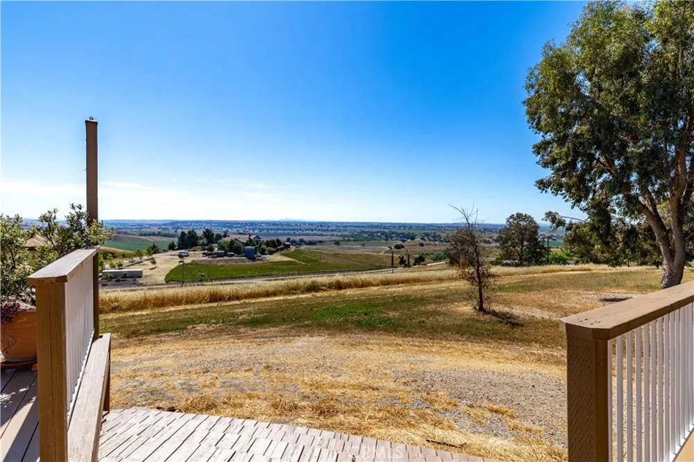 1876 Rancho Lomas Way San Miguel, CA 93451