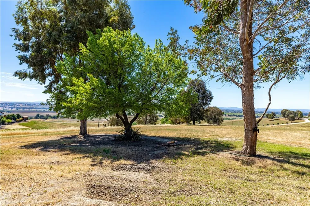 1876 Rancho Lomas Way San Miguel, CA 93451
