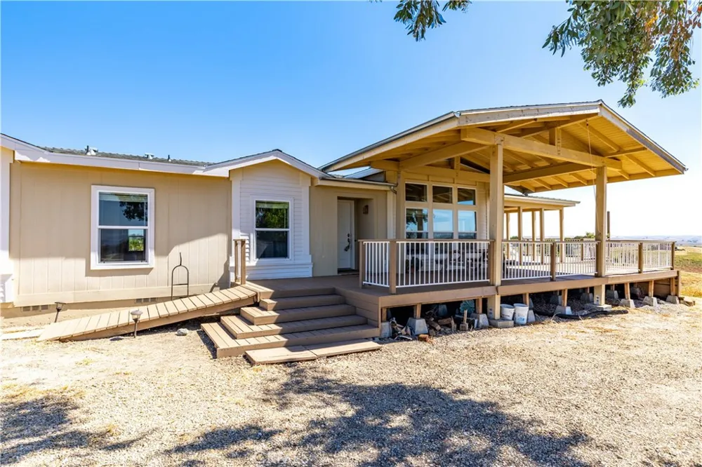 1876 Rancho Lomas Way San Miguel, CA 93451