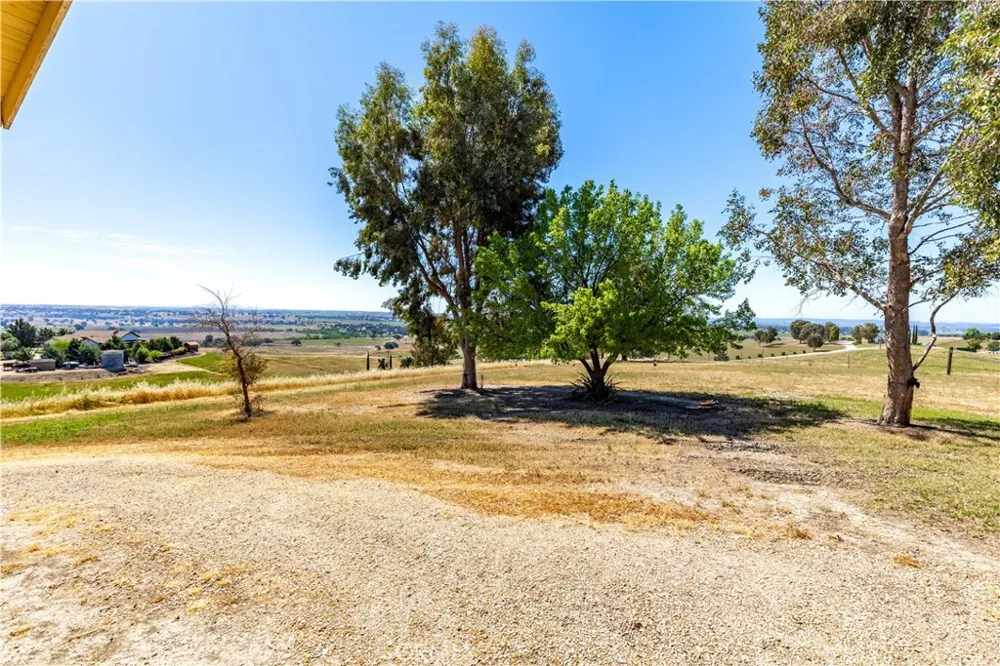1876 Rancho Lomas Way San Miguel, CA 93451