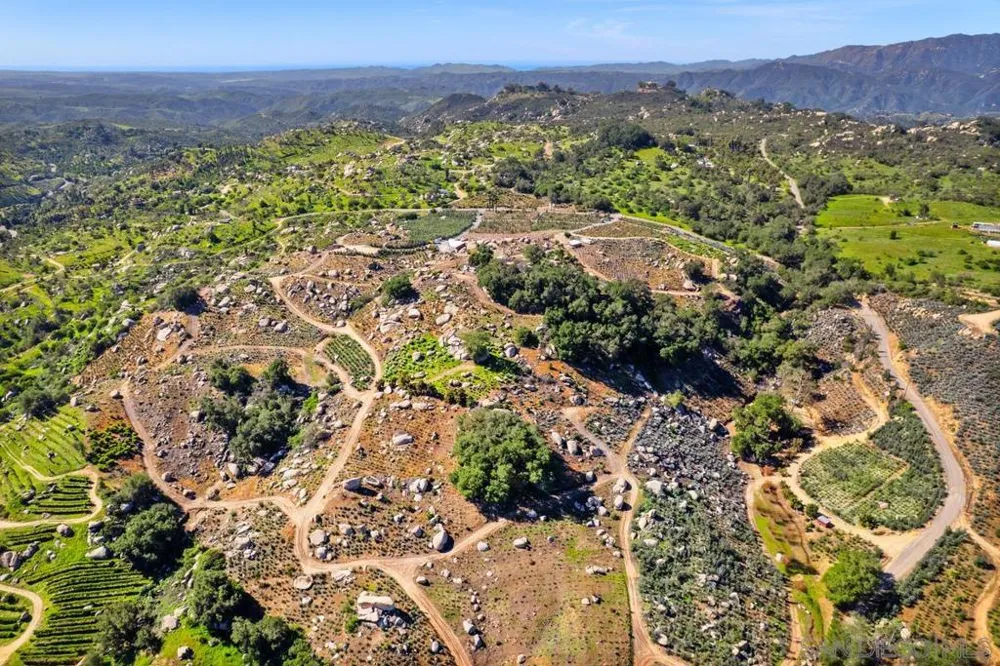 39093 Harris Truck Trail Fallbrook, CA 92028