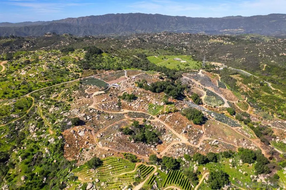 39093 Harris Truck Trail Fallbrook, CA 92028