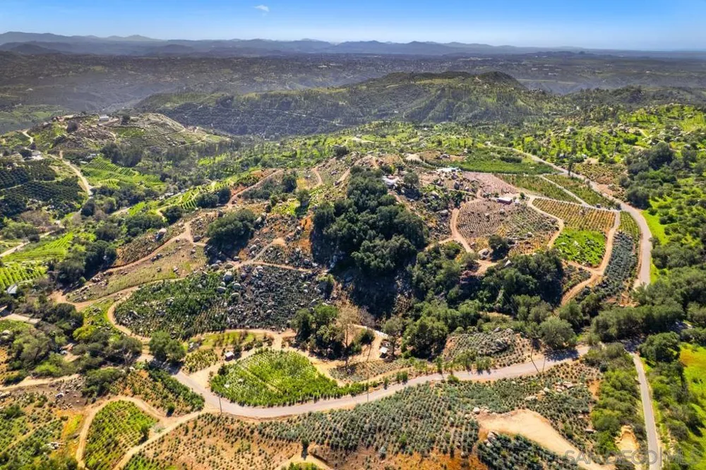 39093 Harris Truck Trail Fallbrook, CA 92028