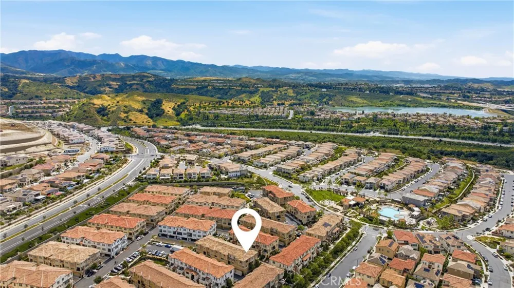 600 Shadowbrook Lake Forest, CA 92610