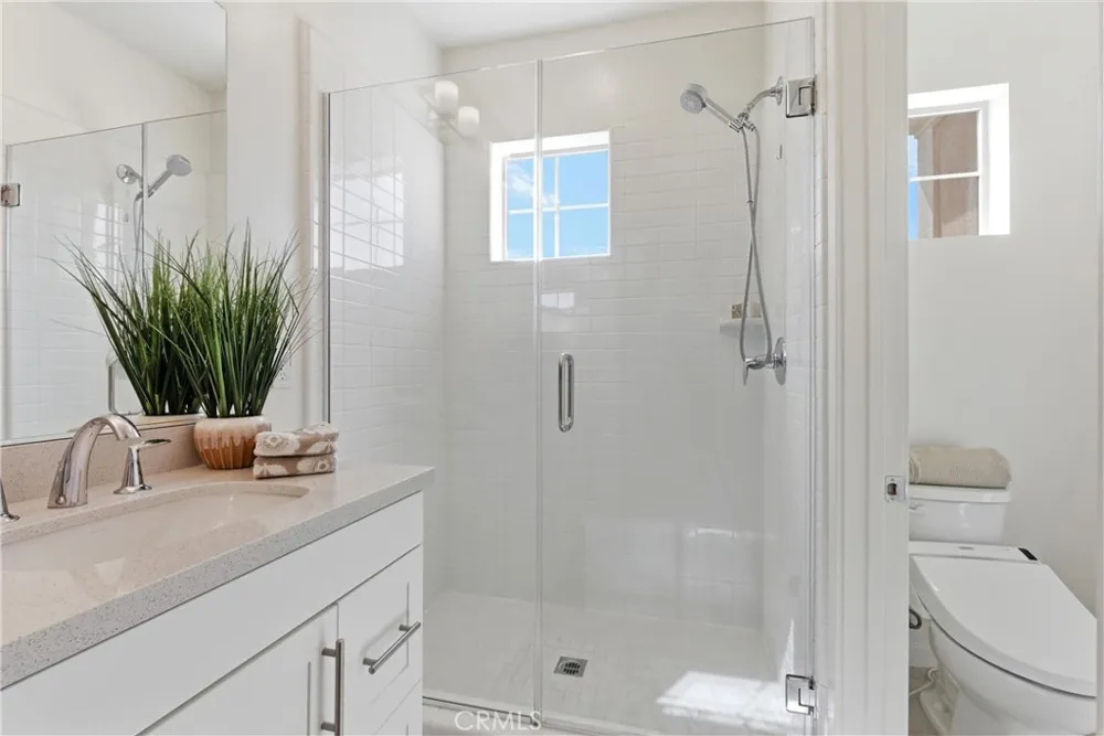 600 Shadowbrook Lake Forest, CA 92610