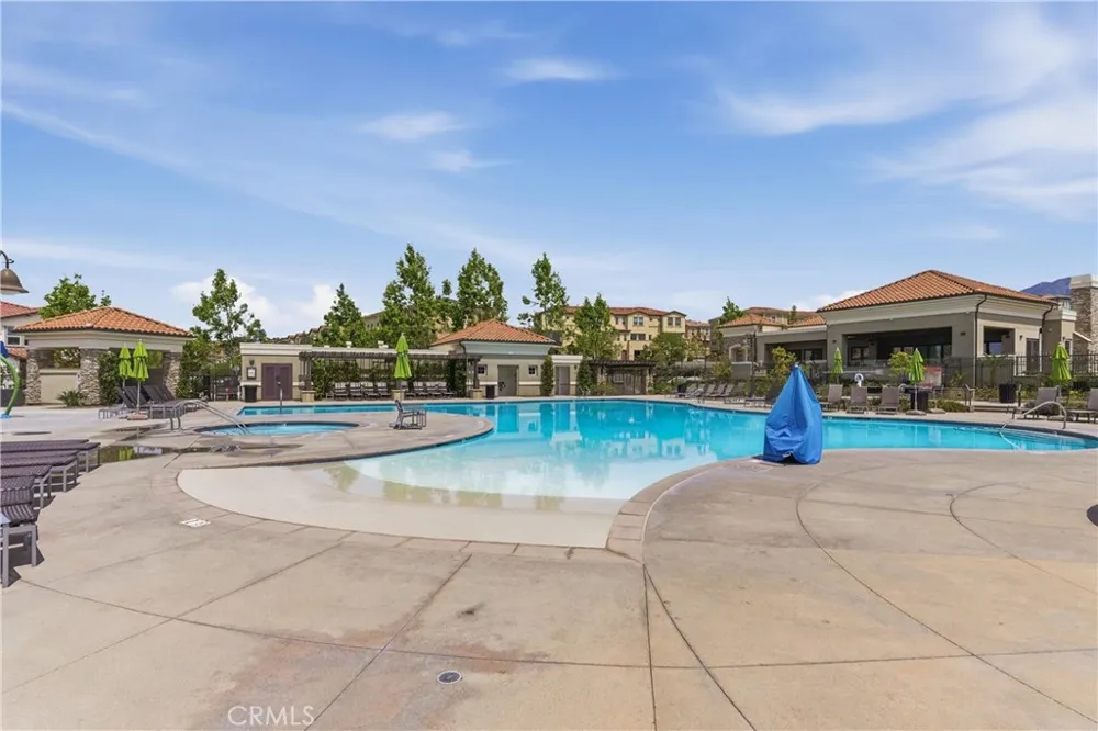 600 Shadowbrook Lake Forest, CA 92610