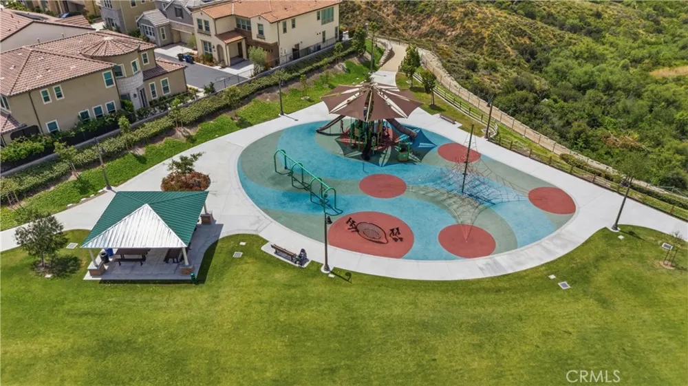 600 Shadowbrook Lake Forest, CA 92610