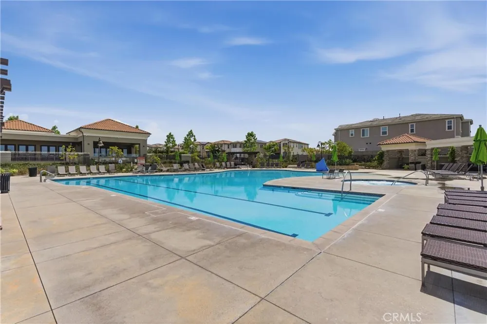 600 Shadowbrook Lake Forest, CA 92610