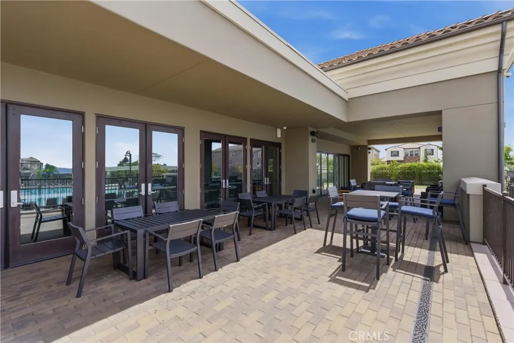 600 Shadowbrook Lake Forest, CA 92610