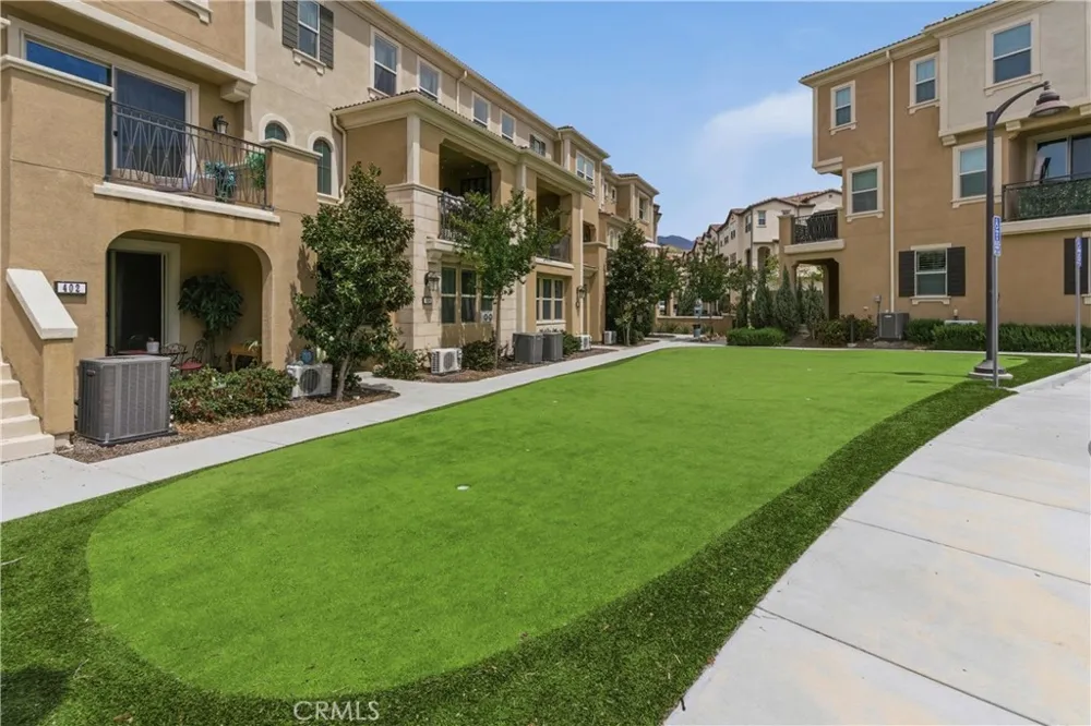 600 Shadowbrook Lake Forest, CA 92610