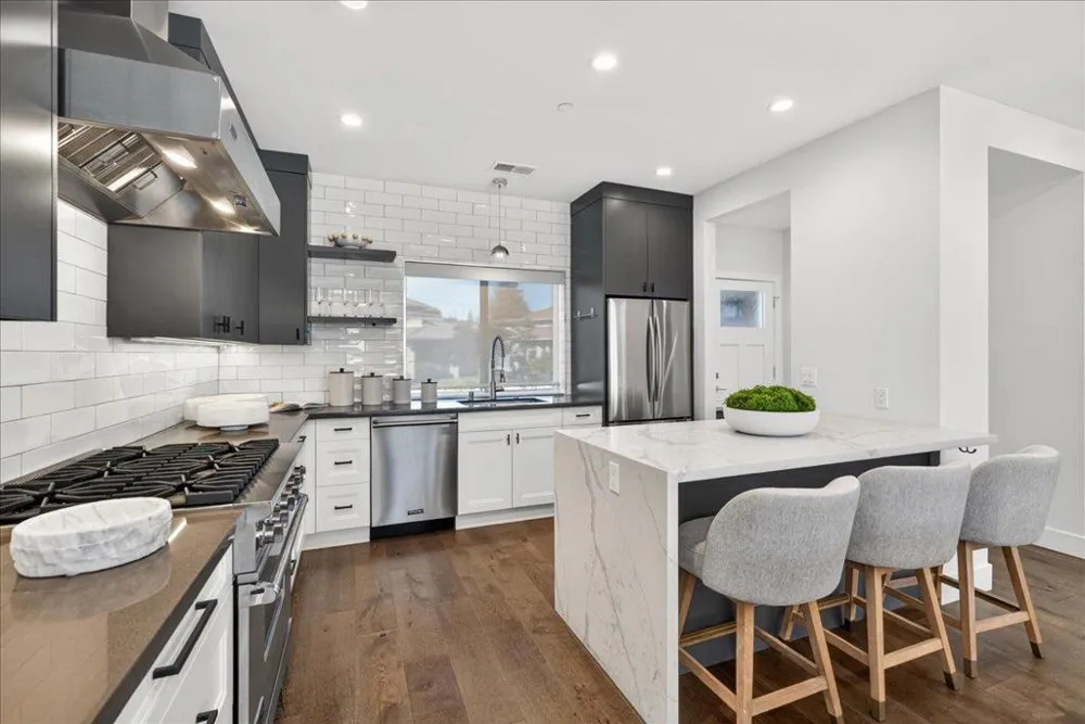 10200 Empire Avenue Cupertino, CA 95014
