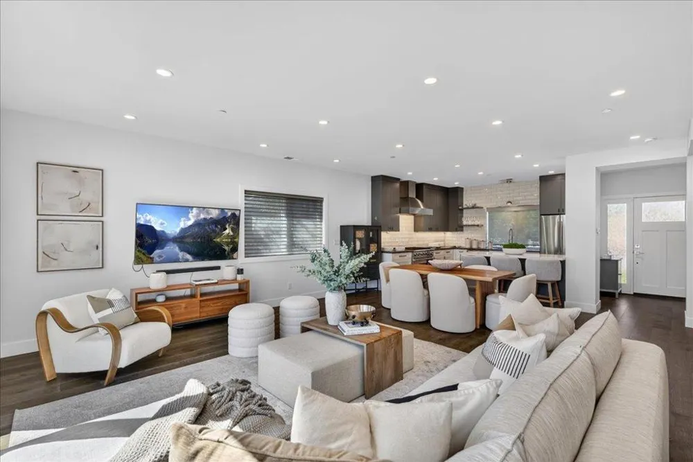 10200 Empire Avenue Cupertino, CA 95014