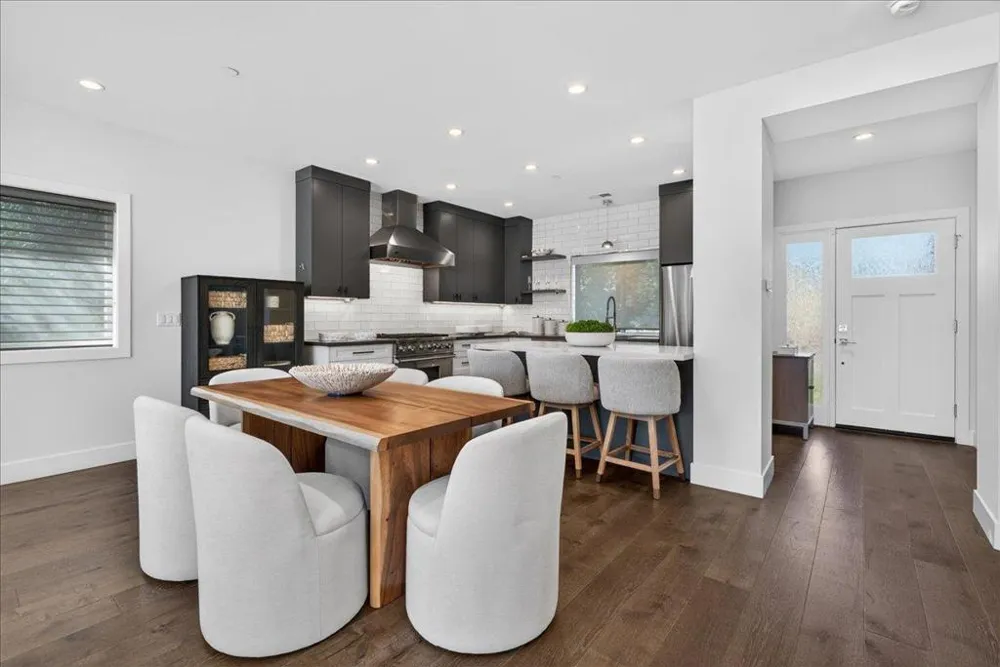 10200 Empire Avenue Cupertino, CA 95014