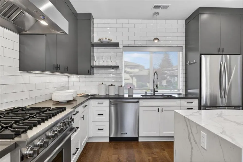 10200 Empire Avenue Cupertino, CA 95014
