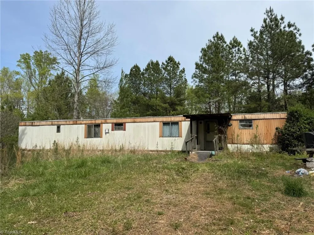 6988 Salem Chapel Road Walnut Cove, NC 27052