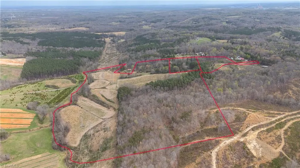 6988 Salem Chapel Road Walnut Cove, NC 27052