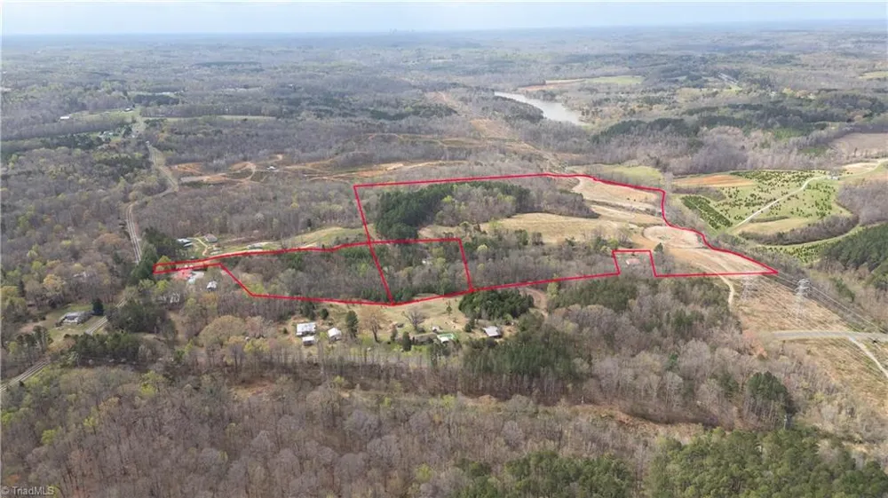 6988 Salem Chapel Road Walnut Cove, NC 27052