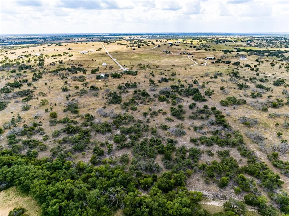 49 E Reeh Road Harper, TX 78631