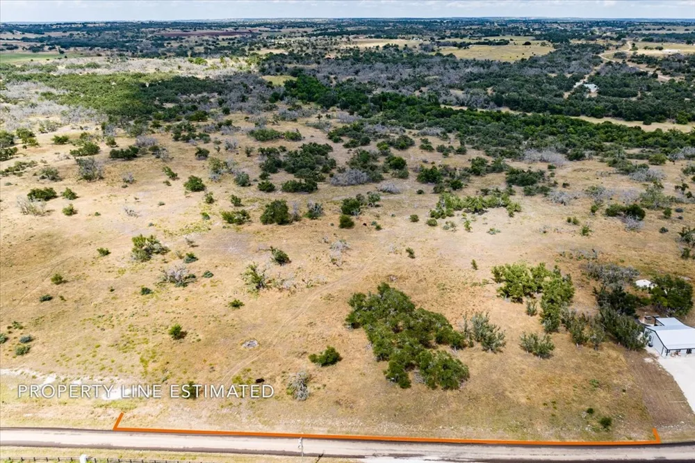 49 E Reeh Road Harper, TX 78631