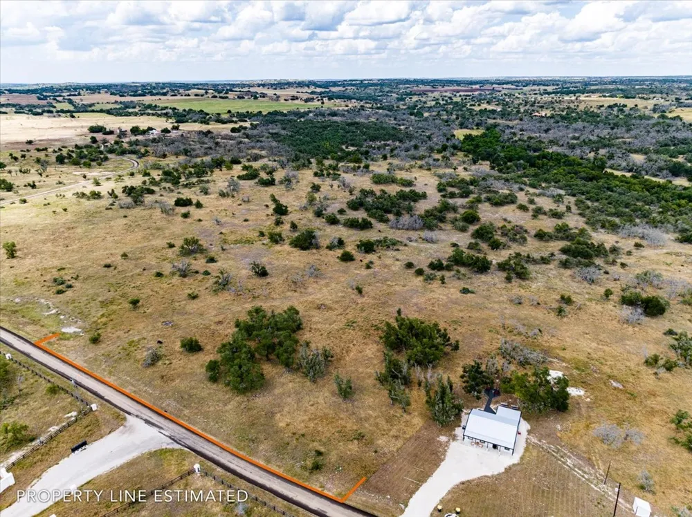 49 E Reeh Road Harper, TX 78631